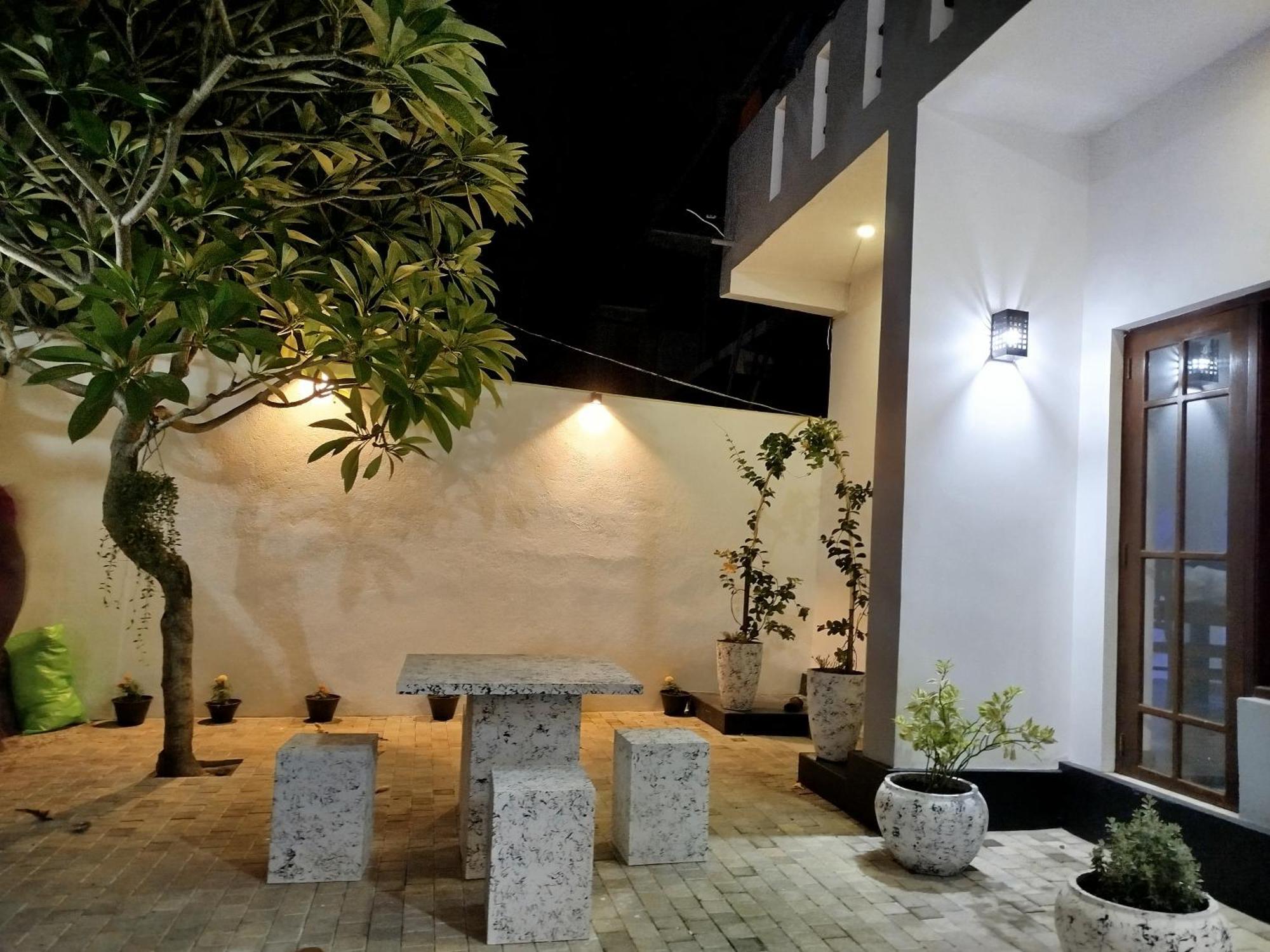 Elzangi Hotel Negombo Exterior photo