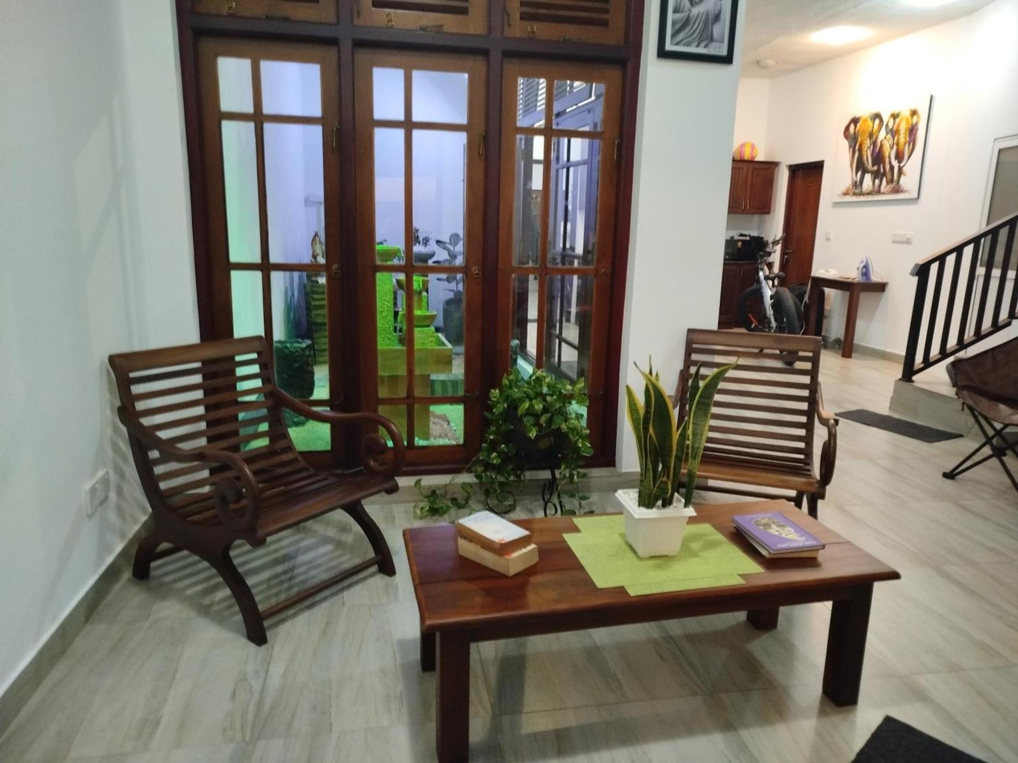 Elzangi Hotel Negombo Room photo